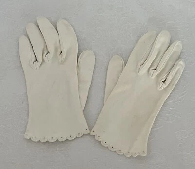 Guantes elegantes vintage de algodón blanco para niños años 60 • Ver descripción Foto 1 de 4