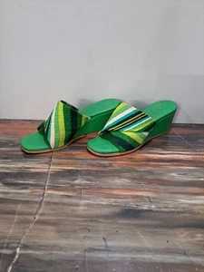 Vintage 70er Jahre Größe 6/6,5 grüne Streifen Keilabsatz Sandalen Schuhe Gummisohle guter Zustand " - Bild 1 von 24