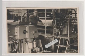 Professioni azienda artigiani officina macchine vecchia cartolina fotografica - Foto 1 di 2