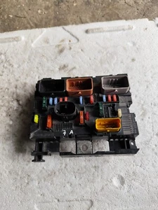 Peugeot 1007 2007 1.6/Fuse box/9664055480 - Imagen 1 de 5