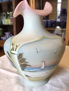 Jarrón birmano Fenton Costal aguas Lotus niebla "Connoisseur 95 aniversario" - Imagen 1 de 4