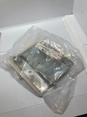 KIT PLACA ADAPTADORA CONTROL PRODUCT DIVISION 34176-01 PARA ENCHUFE CR0001/CR0002 NUEVO EN CAJA Foto 1 de 4