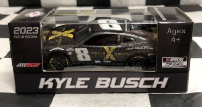 Kyle Busch #8 X World Wallet 2023 Camaro ZL1 1:64 Scala CX82365XWWKB Action - Immagine 1 di 4