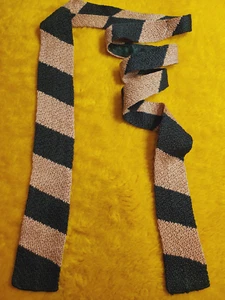 1930s - 1950s VINTAGE ~GREEN & TAN ~ KNIT ~SQUARE-END ~ SKINNY TIE STRIPED ~ 57" - Picture 1 of 4