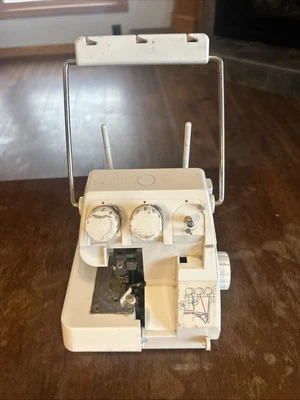 Singer TS 380 Plus For Parts - Image 1 of 4