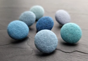 Blue 100% wool felt, covered buttons 14, 19, 23, 25 or 31mm in 80+ Colours - Picture 1 of 17