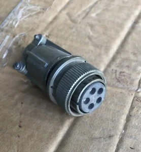 AMPHENOL AEROSPACE 5 Pin Circular Connector MS3106F18-11S - Picture 1 of 8