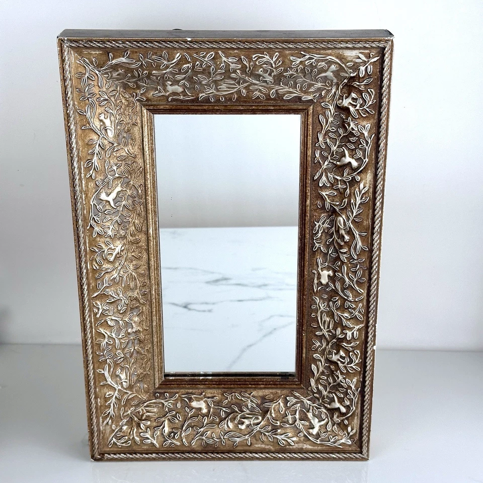 Espejo de metal indio en relieve diseño de pájaro conejo ciervo plata bronce ornamentado de colección Foto 1 de 4