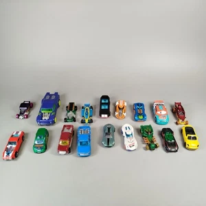 Mattel Hot Wheels Set von 18 Autos, Disneys Cars, gut - Bild 1 von 9