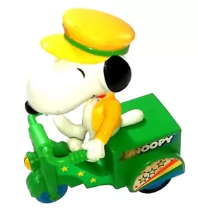 Vintage Peanuts Charlie Brown Snoopy ~ ' SNOOPY ' Friction Drive Trike - Picture 1 of 3