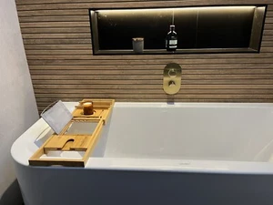 BATH TUB CADDY TRAY / EXTENDABLE HOLDER For BOOK, IPAD, Wine Holder, SPA Rack - Picture 1 of 8