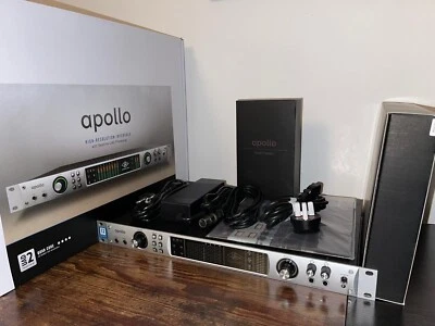 Universal Audio Apollo 8 UAD Quad FireWire Audio Interface (Silver) - Image 1 of 4