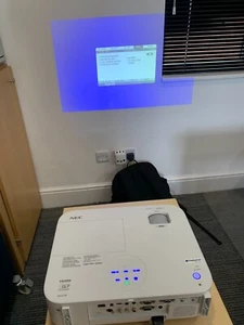 NEC M322w Home Cinema Projector 1280/800p - Great Condition Soon Needs New Lamp - Picture 1 of 5