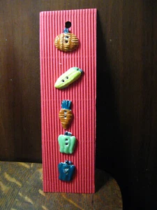 Incomparable Buttons Veggies Vegetables - Handmade Ceramic Set (5) Sewing Craft - Picture 1 of 7