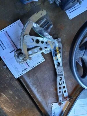 Driver Left Rear Window Regulator Manual Fits 75-89 VOLVO 240 SERIES 51309 - Image 1 of 3