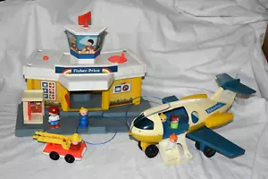 Vintage FISHER PRICE # 933 Jetport Little people Airport Plane People set - Picture 1 of 14