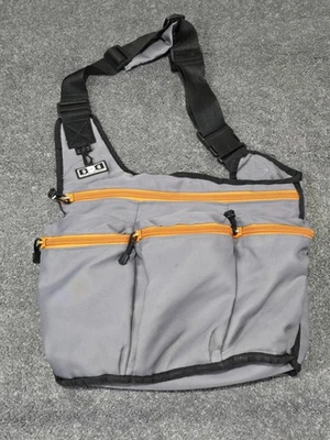 尿布 Dude 灰色信使尿布袋橙色拉链斜挎包爸爸肩 — 第 1/4 张图片