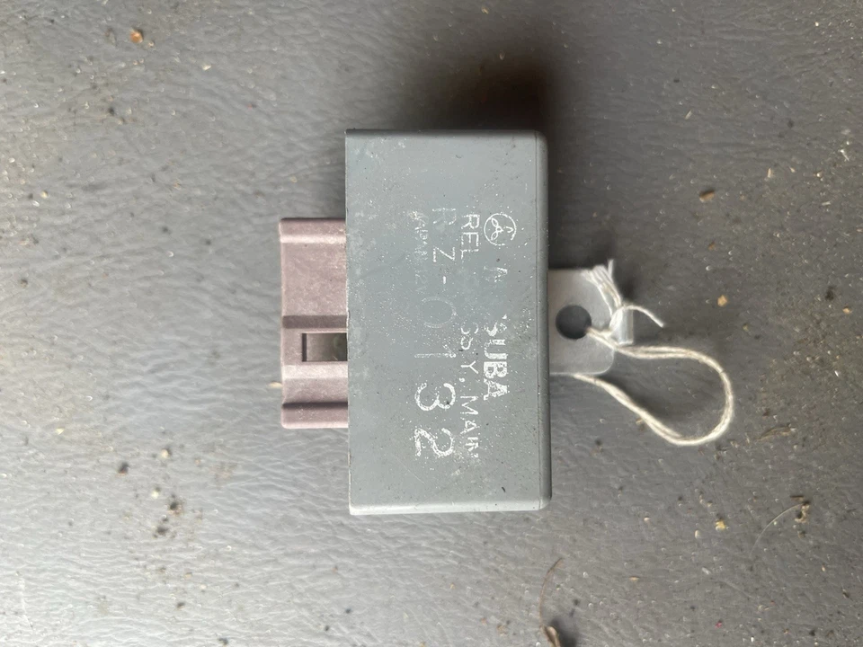 Relé principal RZ-0132 92-95 EG Honda Civic 94-01 Acura Integra 94-97 Del Sol fabricante de equipamento original - Imagem 1 de 1