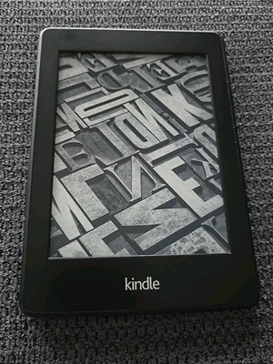 Amazon Kindle Paperwhite (6. Generation) 2GB, Wi-Fi, 15,24 cm (6 Zoll) - Schwarz - Bild 1 von 4