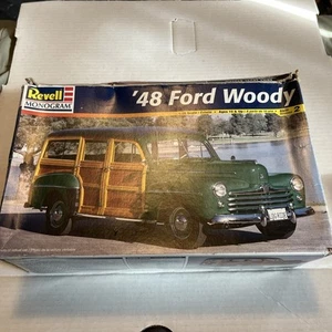1948 Ford Woody Plastic Model Kit By Revell 1998 1:25 Scale - Picture 1 of 10