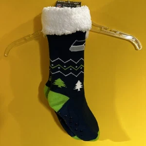 Seattle Seahawks FOCO FOOTY SLIPPER SOCKS NON SKID MEN'S 5-9 WOMEN'S 6-10 NWT - Picture 1 of 5