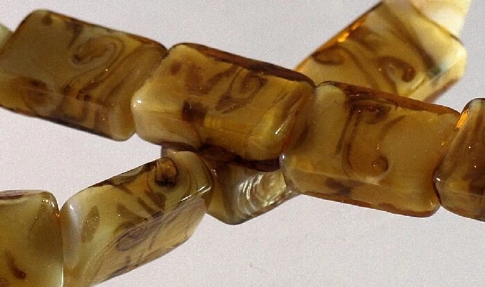 1 Strand(22) Lampwork Glass White Honey 18x12mm Flat Rectangle Beads * - Image 1 of 4