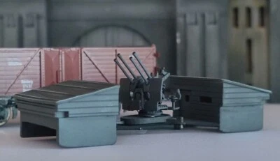 MARKENLOS 1/87 H0 DC/AC Militär WWII WW2 mit Flugabwehrkanone bemalt ohne Güterwagen