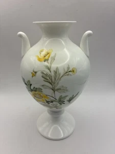 Wedgwood Goldern Glory Bone China Urn Shaped Vase 8” Or 20.5cm Weddings /party - Picture 1 of 11