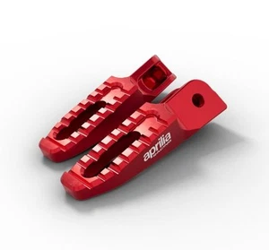 Paire Marchepieds Pilote, Aluminium CNC, 2S002425 APRILIA Rs 660/Tuono 660 Ours - Picture 1 of 1