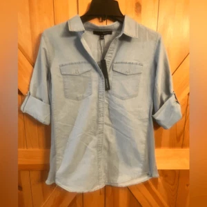 Harve Benard Women’s Sz Medium Blue Button Down Shirt Roll Tab Sleeves Nwt (3811 - Picture 1 of 6