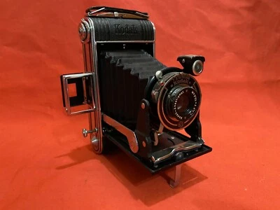 KODAK JUNIOR 620 CAMERA KODAK ANASTIGMAT 1: 7,7 f = 10,5 cm FILM FOLDING CAMERA - Image 1 of 4