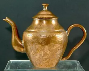 Chinese Antique Red Copper Teapot Etched Man & Woman Figural in Outdoor Scene - Picture 1 of 10