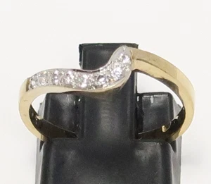 HERMOSO ANILLO BANDA ONDA CONTORNO CIRCONITA CÚBICA tono dorado talla 6,75 - Imagen 1 de 8
