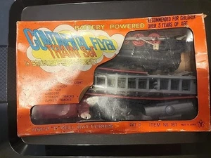 Vintage Continental Flyer Smoking Train Set Toys Made in Japan - Picture 1 of 9