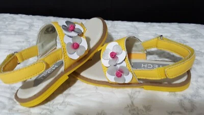 Sandalias de Tanga Umi Niños 'Marin' Niñas Cuero Talla 10 EE. UU. / 27 UE $65 NUEVAS SIN CAJA Foto 1 de 4