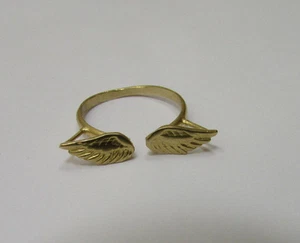 Gold gefüllter offener Stapelring Flügel hübsches dünnes Band Märchenschmuck alle Größen - Bild 1 von 1