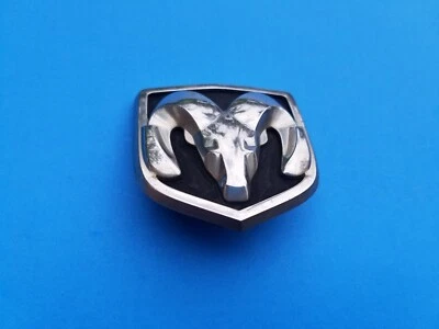 Dodge Grand Caravan 2005 2006 2007 emblema delantero logotipo insignia 05 06 07 usado OEM A9 Foto 1 de 3