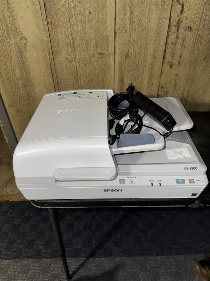 Escáner de documentos a color Epson DS-6500 alimentado/plano Foto 1 de 4