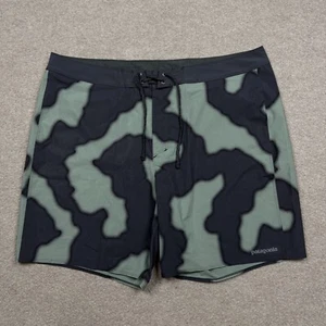 Patagonia Men's Board Shorts Size 40 Green Lightweight Performance Swim Trunks - Picture 1 of 7