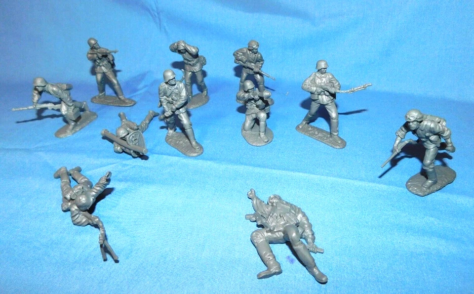 Clásico Juguete Soldados Segunda Guerra Mundial Alemán ESCUADRÓN DE ARMAS PESADAS (54 MM) 11 en 11 poses Foto 1 de 1