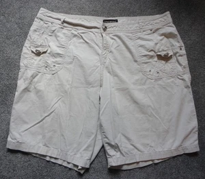 Lane Bryant Khaki Cargo Shorts Beige Cotton 10.5" Inseam Women's Size 20 - Picture 1 of 3