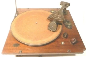 vIntage * RCA RADIOLA 73: Working ELECTRIC TURNTABLE & ART DECO MAG TONE ARM - Picture 1 of 12
