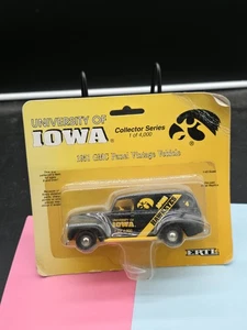 Panel Truck 1/4,000 Die Cast Car Series - Picture 1 of 2