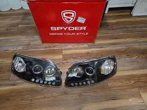 Spyder Auto 5010261 Halo LED Projector Headlights Fits 97-03 Expedition F-150 - Picture 1 of 7