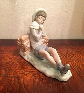 " AUTHENTIC" LLADRO FIGURINE   # 4730 BIRD WATCHER " Bird Is  Missing " - Bild 1 von 4