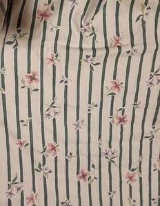 Flowerpatch Collection Gartentor WAVERLY SCHUMACHER Stoff Floral grün gestreift - Bild 1 von 9