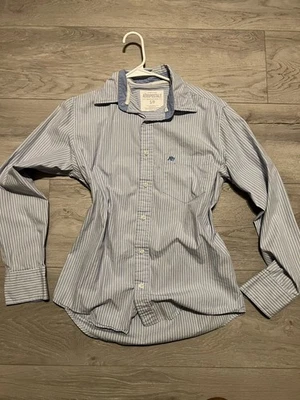 Camiseta Aeropostale Botón Manga Larga Blanco y Azul Rayas, Pequeña Foto 1 de 3