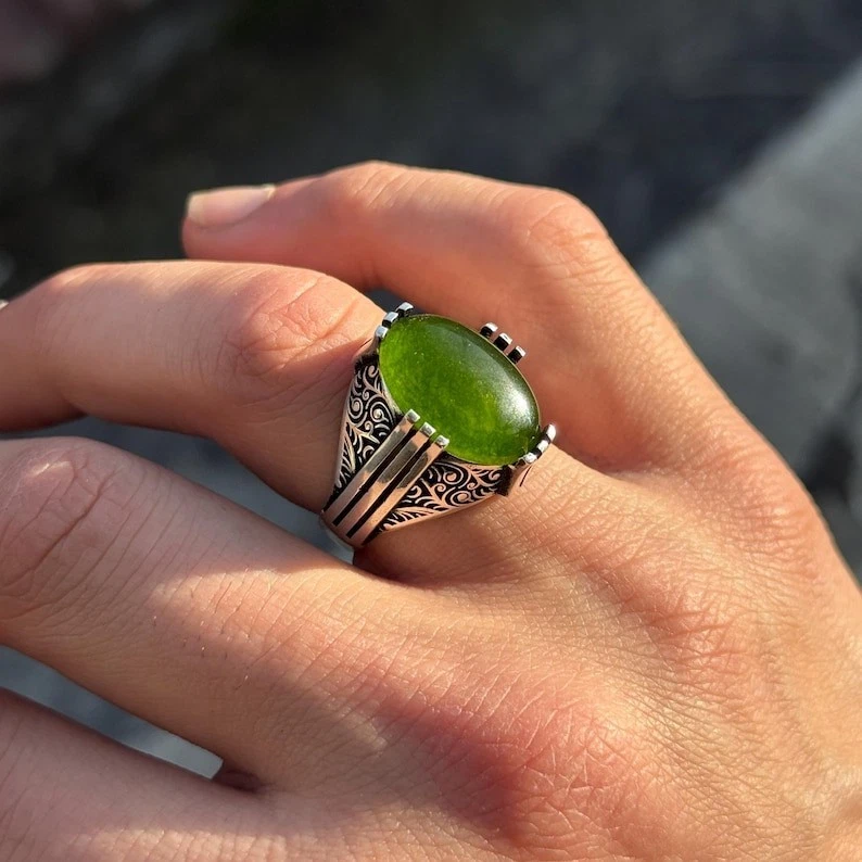 Anillo de plata de ley 925 con piedra de jade natural para hombre Foto 1 de 4