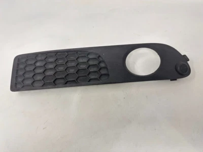 ✔️OEM 2007-2013 Volvo S80 dianteiro inferior direito para-choque farol de neblina acabamento moldura 30655930 - Imagem 1 de 2