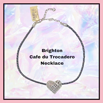 Collar Corazón Brighton CAFE DU TROCADERO Cuero Negro Cordón Grabado Corazón $68NUEVO CON ETIQUETAS Foto 1 de 4